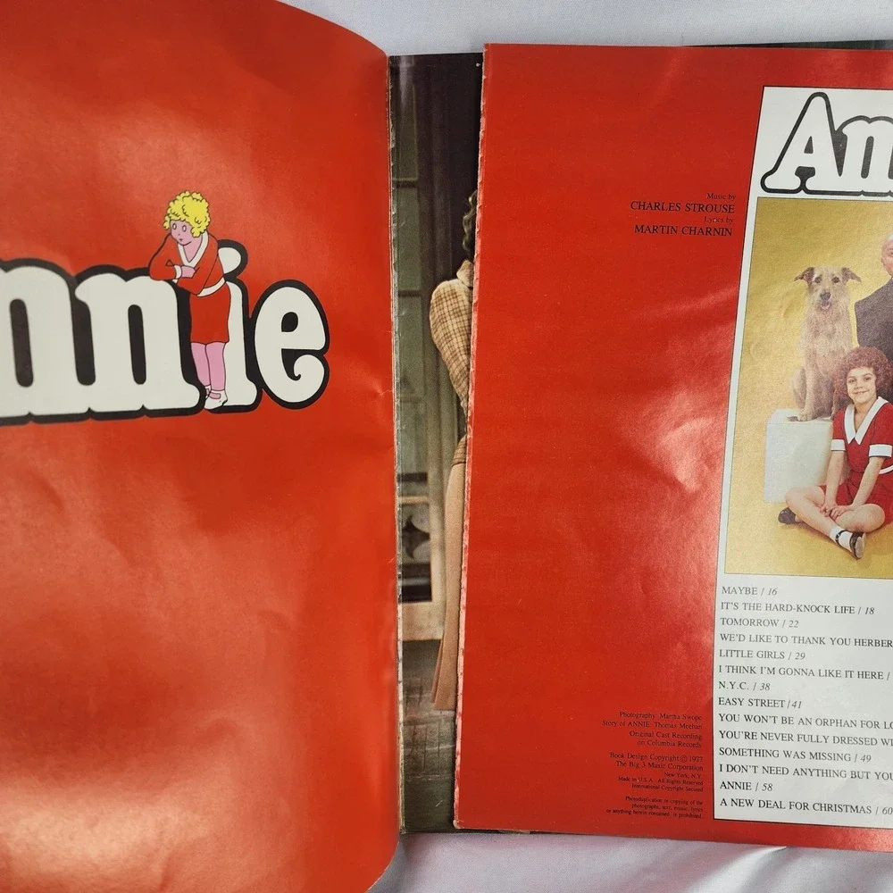 All The Vocal Selections From Annie Song Book Charles Strouse Martin Charnin